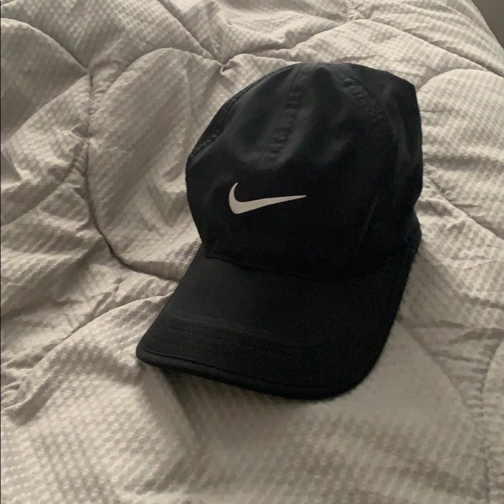 Women’s Nike Featherlight Dri-Fit hat